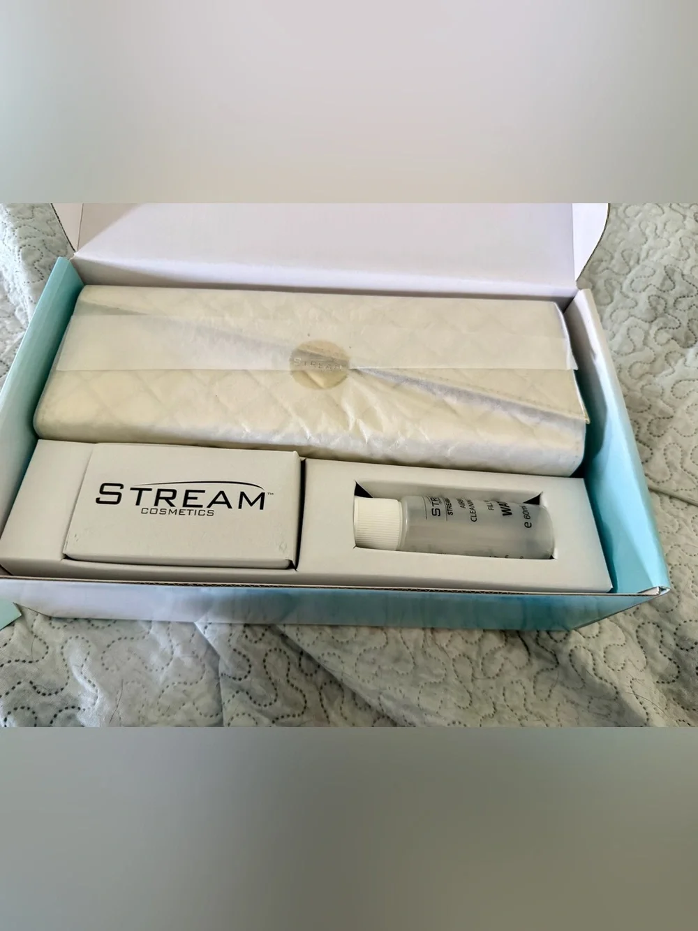 Stream Cosmetics Professional Airbrush System - New In Box